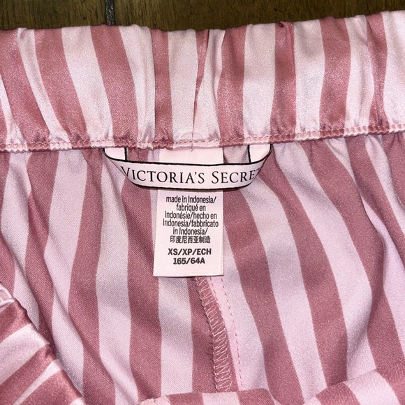 VICTORIA’S SECRET Pink Striped Camisole Shorts Matching Set Silk Satin Y2K - XS - Picture 10 of 16